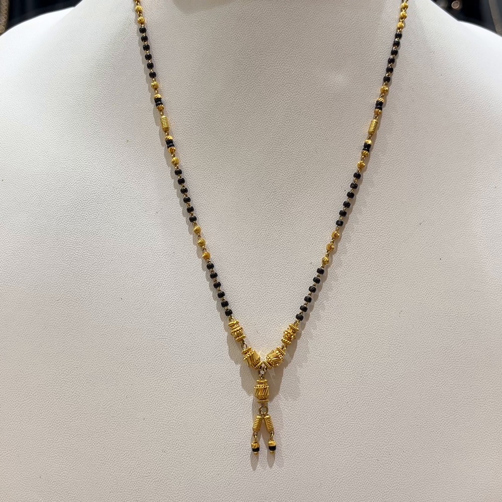 RS BROTHERS 7.775gms SHORT BLACK BEADS 22K Yellow Gold