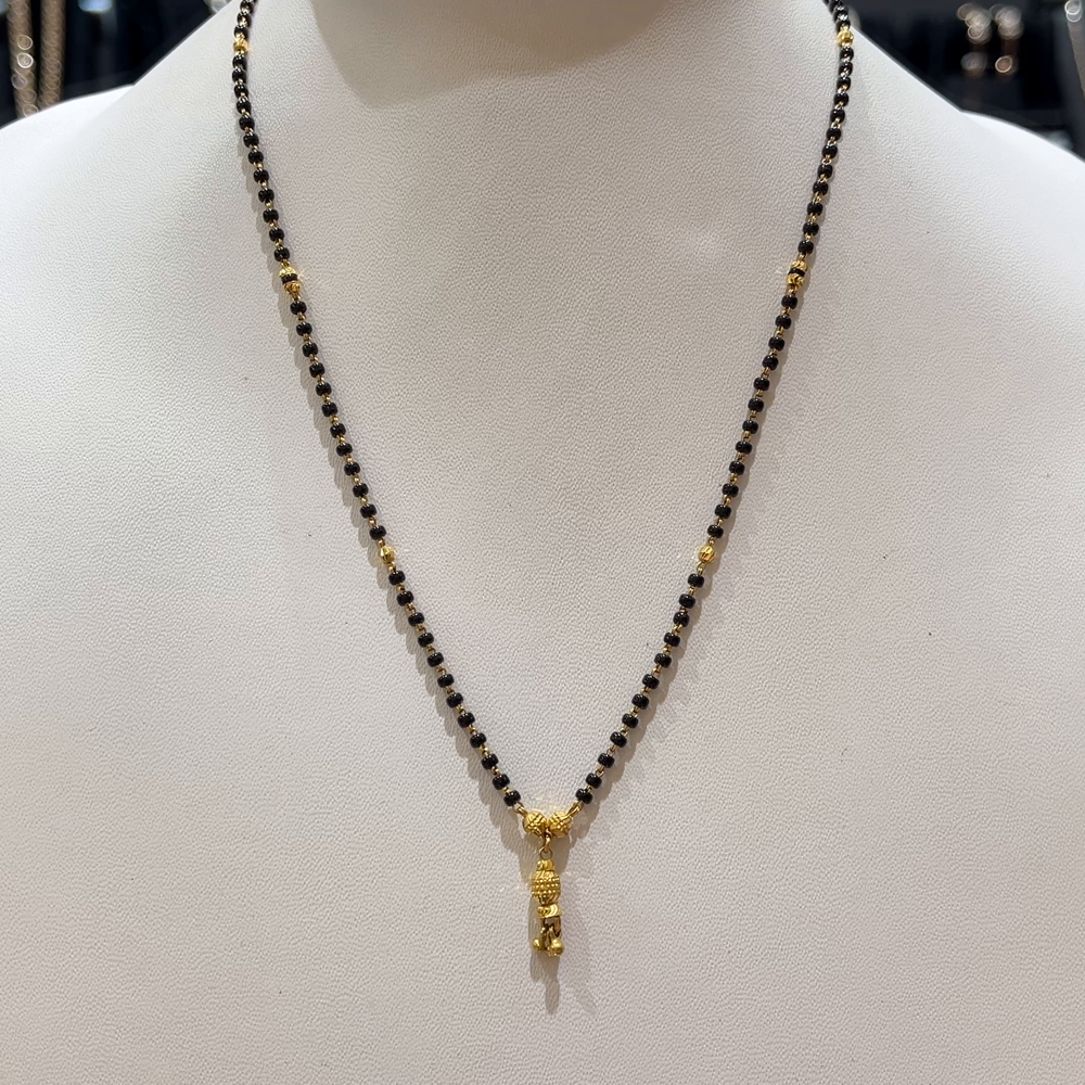 RS BROTHERS 4.922gms SHORT BLACK BEADS 22K Yellow Gold