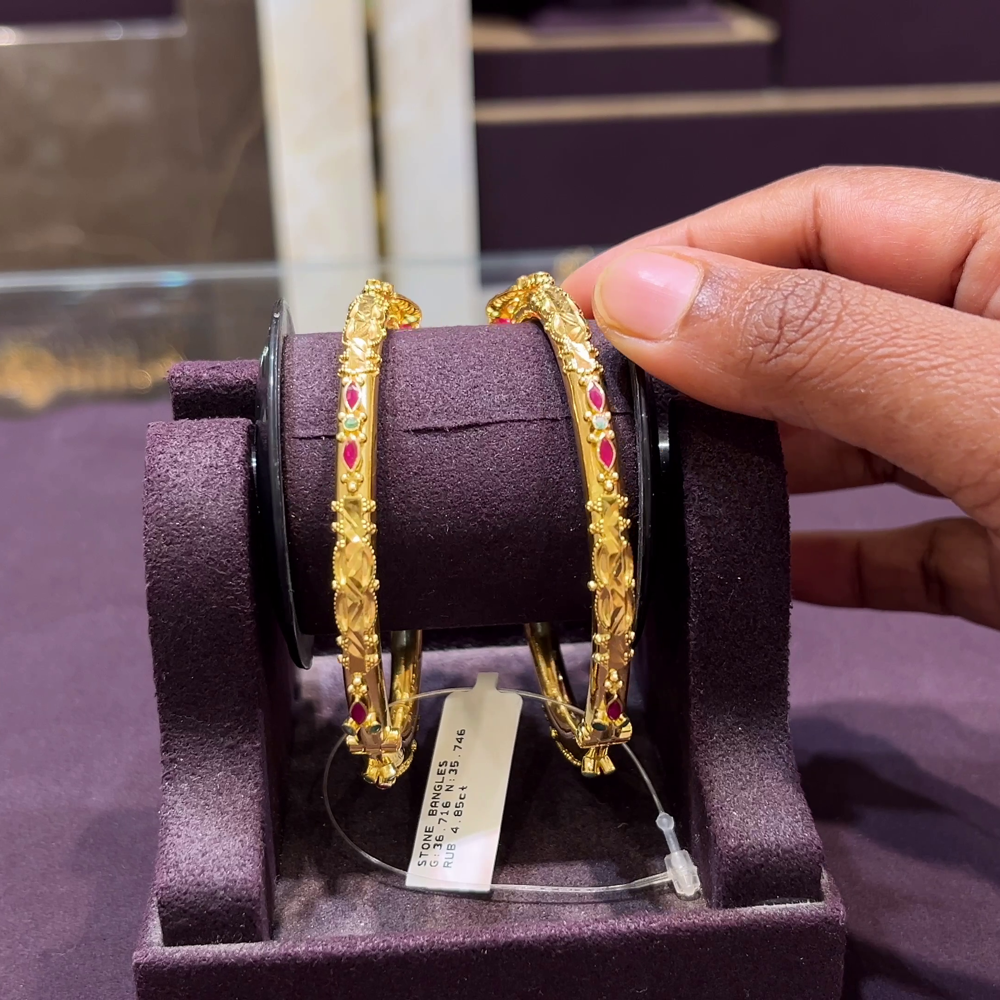 CMR 35.746gms BANGLES 22K Nakshi