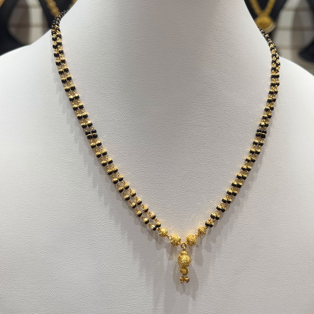 RS BROTHERS 9.936gms SHORT BLACK BEADS 22K Yellow Gold