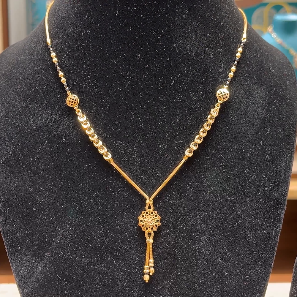 Chennai Shopping Mall SHORT BLACK BEADS 22K Yellow Gold