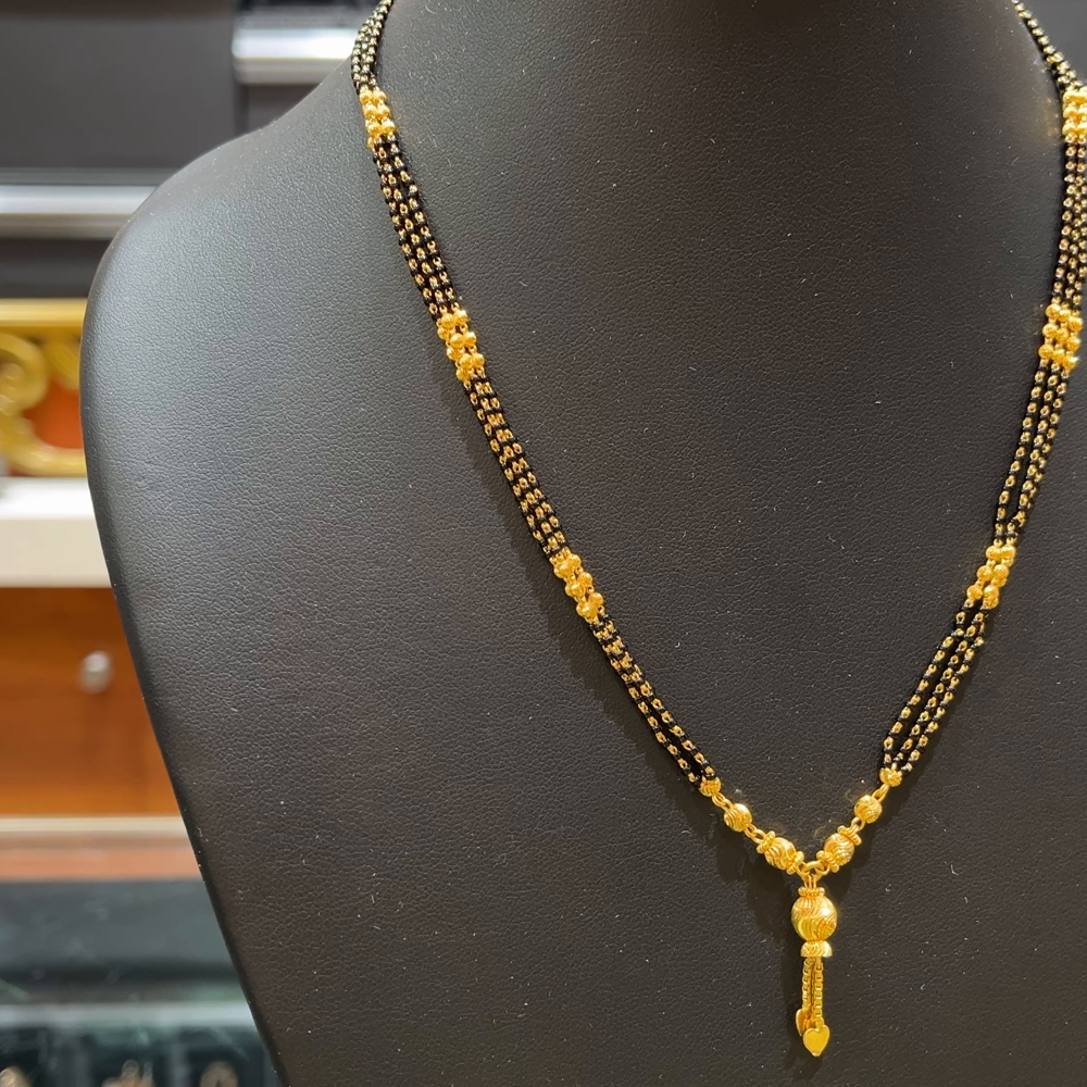 RS BROTHERS 9.977gms SHORT BLACK BEADS 22K Yellow Gold