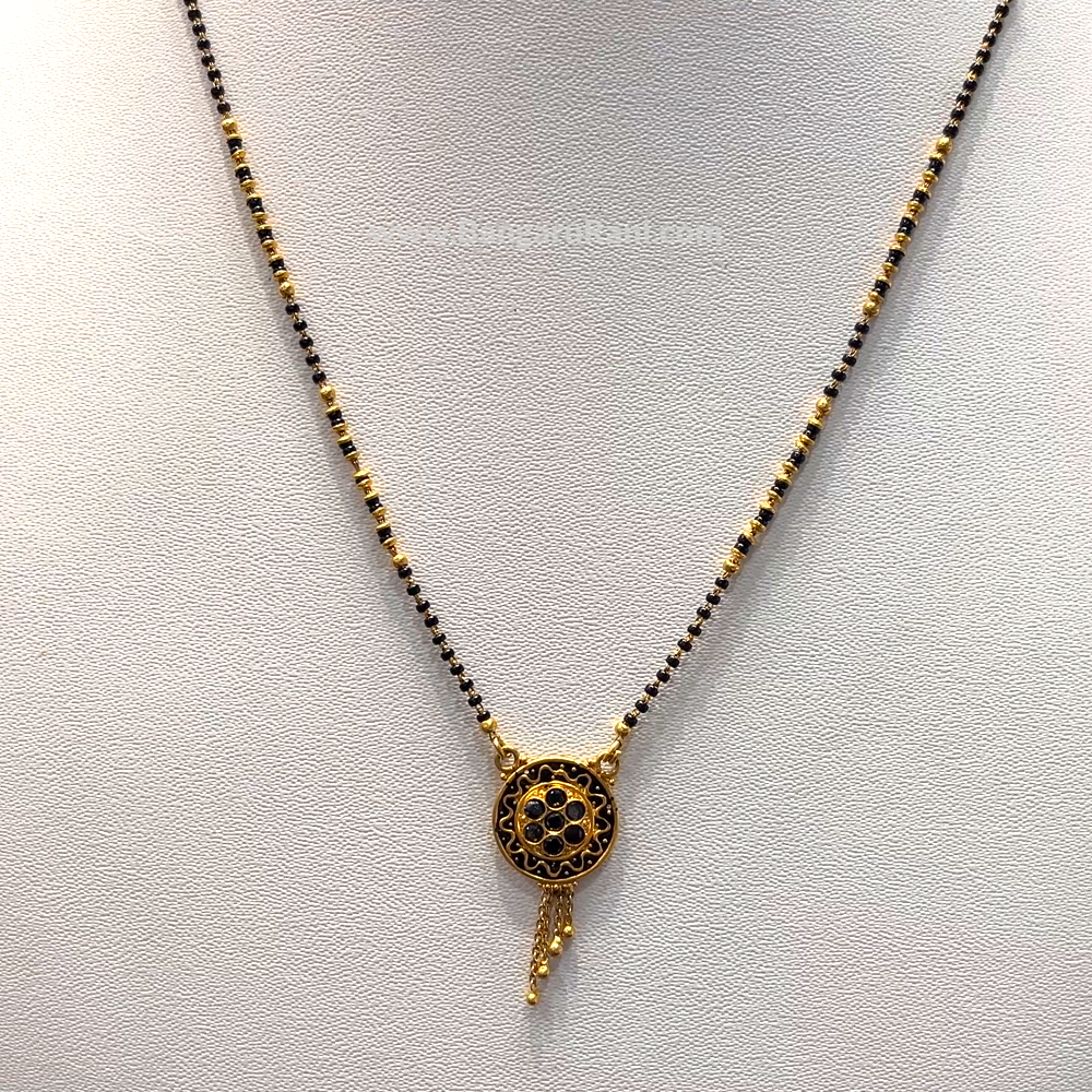 SRI RAM 5.48gms SHORT BLACK BEADS 22K Yellow Gold