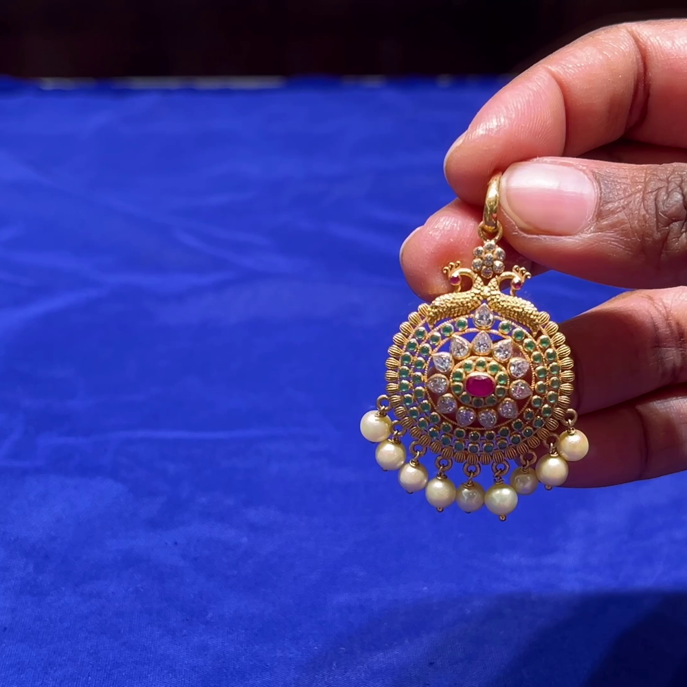 CMR 5.531gms Pendent 22K Nakshi