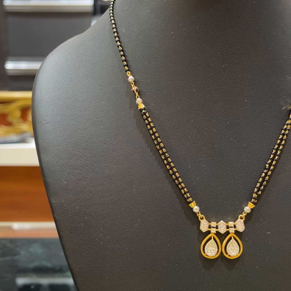 RS BROTHERS 7.971gms SHORT BLACK BEADS 22K Yellow Gold