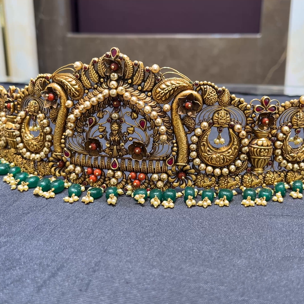 CMR 130.063gms VADDANAM 22K Nakshi