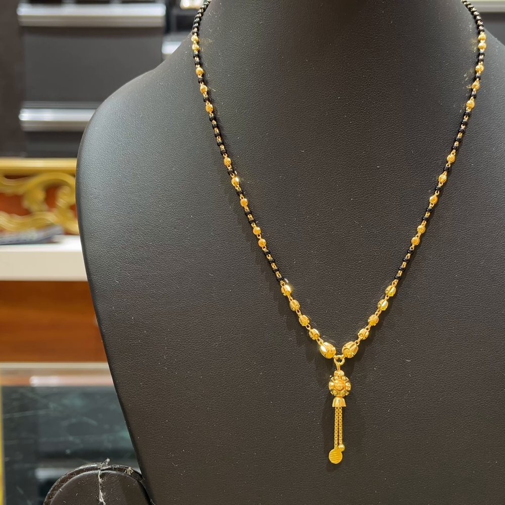 RS BROTHERS 7.564gms SHORT BLACK BEADS 22K Yellow Gold