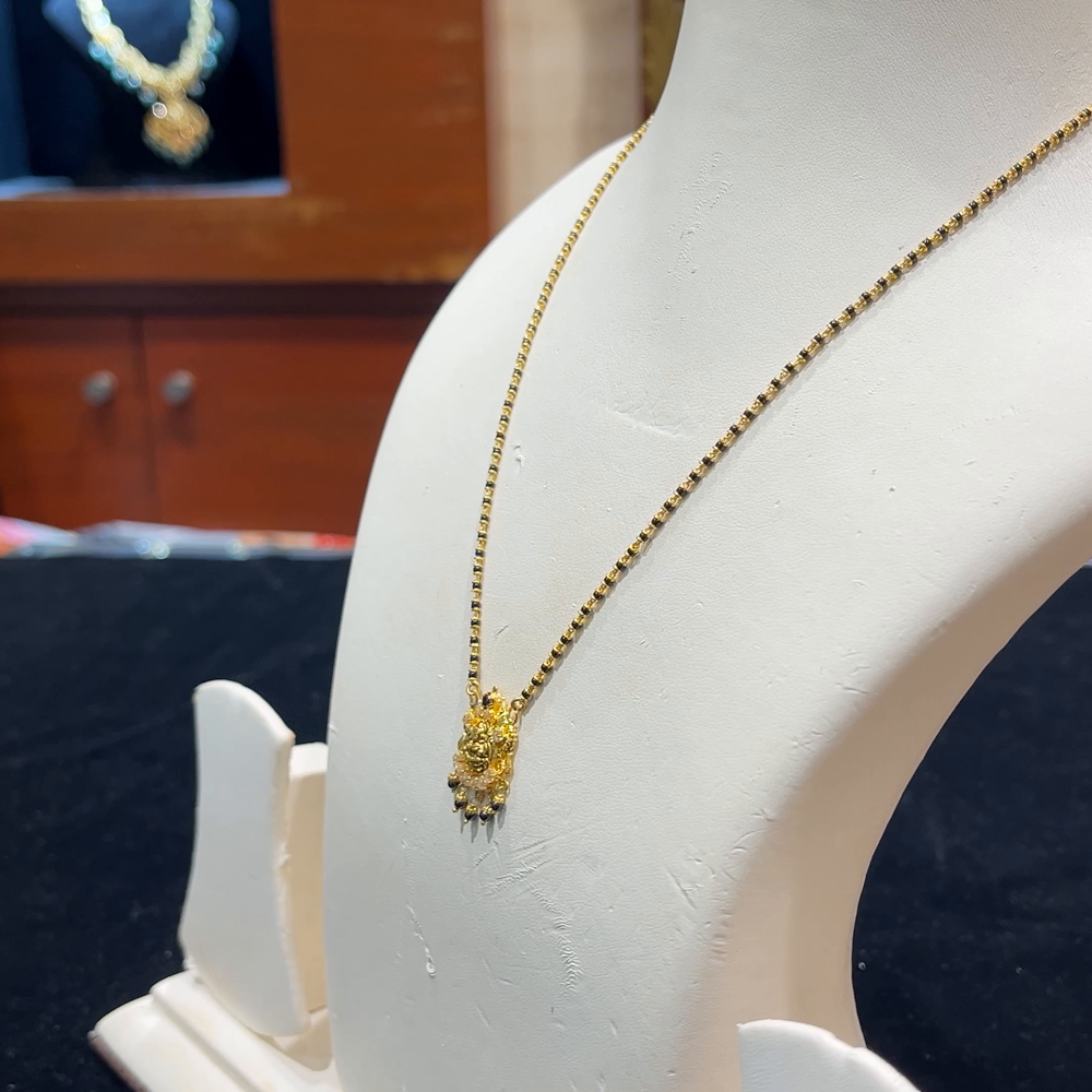 RS BROTHERS 8.257gms SHORT BLACK BEADS 22K Yellow Gold