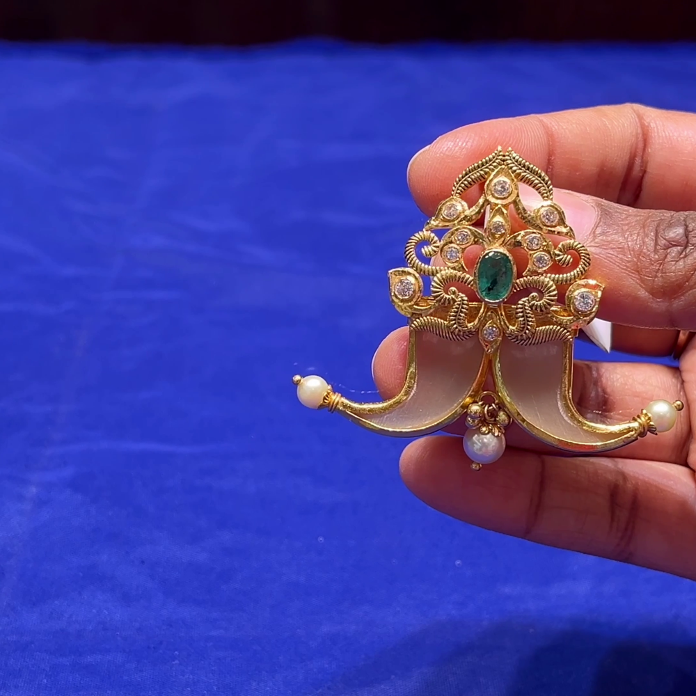 CMR 10.539gms Pendent 22K Nakshi