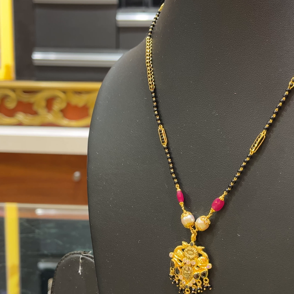 RS BROTHERS 8.897gms SHORT BLACK BEADS 22K Yellow Gold