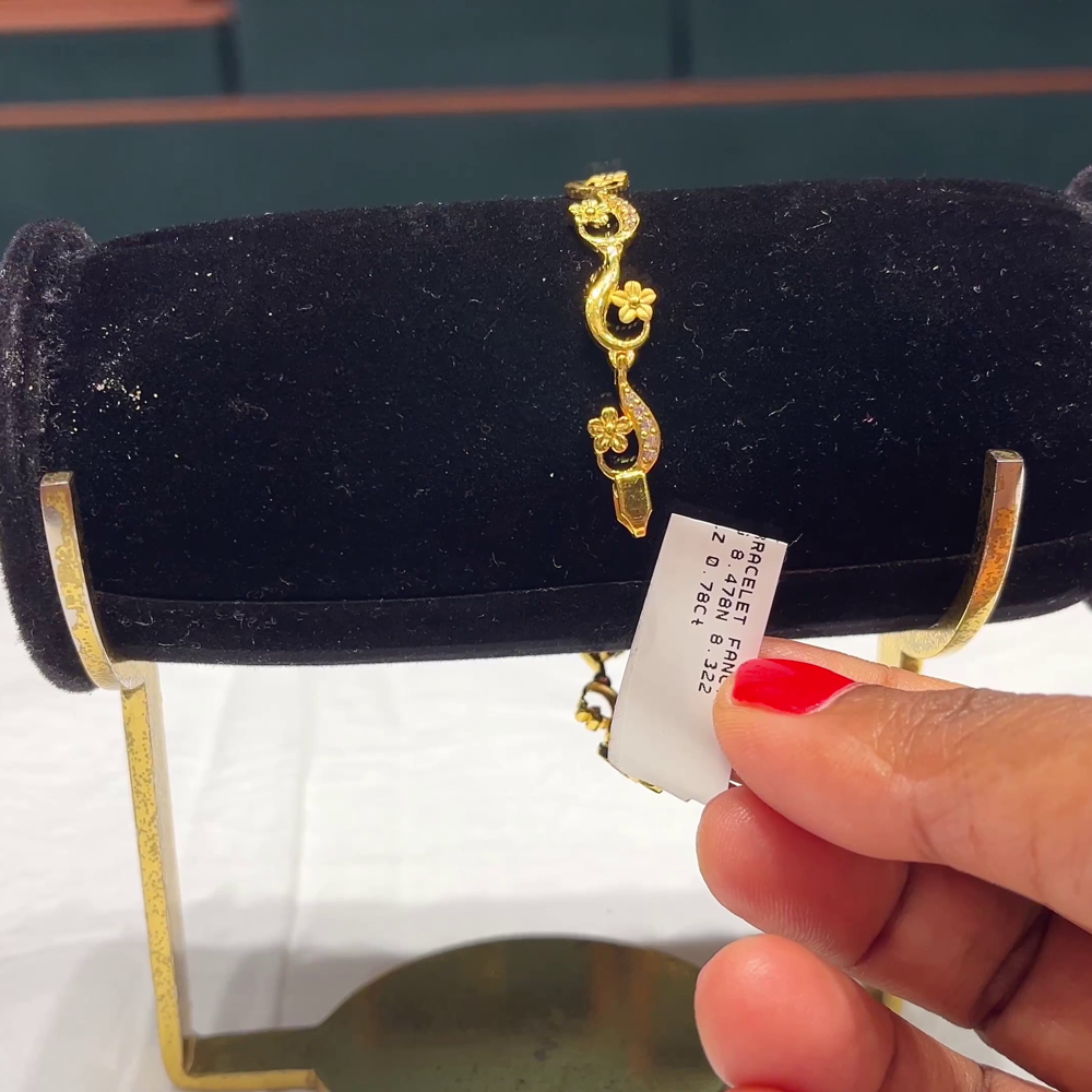 CMR 8.322gms Bracelets 22K Yellow Gold