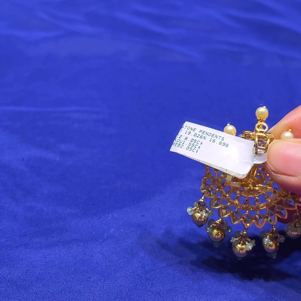 CMR 16.696gms Pendent 22K Nakshi