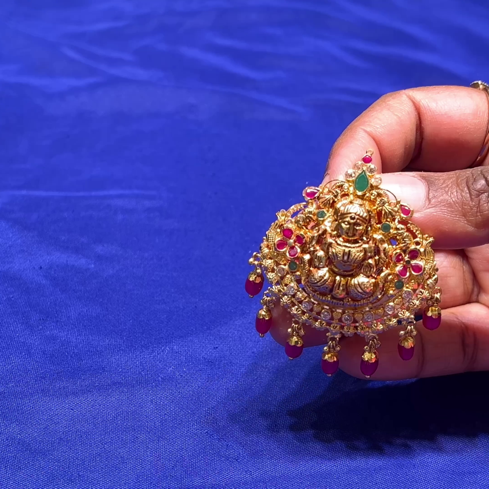 CMR 8.233gms Pendent 22K Nakshi