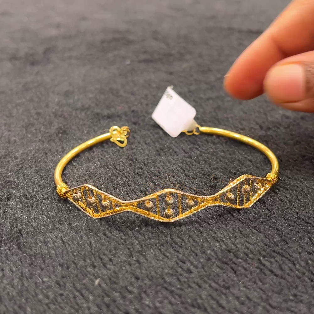 CHANDANA Brothers 7.135gms BANGLES 22K Yellow Gold