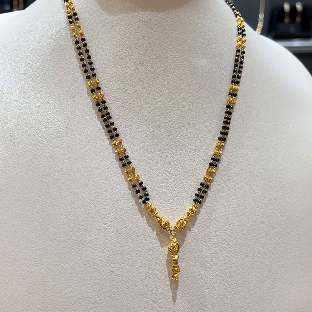 RS BROTHERS 11.422gms SHORT BLACK BEADS 22K Yellow Gold