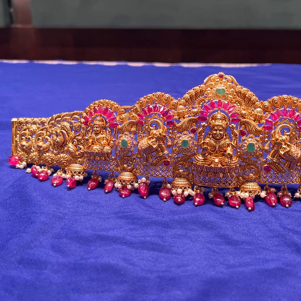 CMR 145.716gms VADDANAM 22K Nakshi