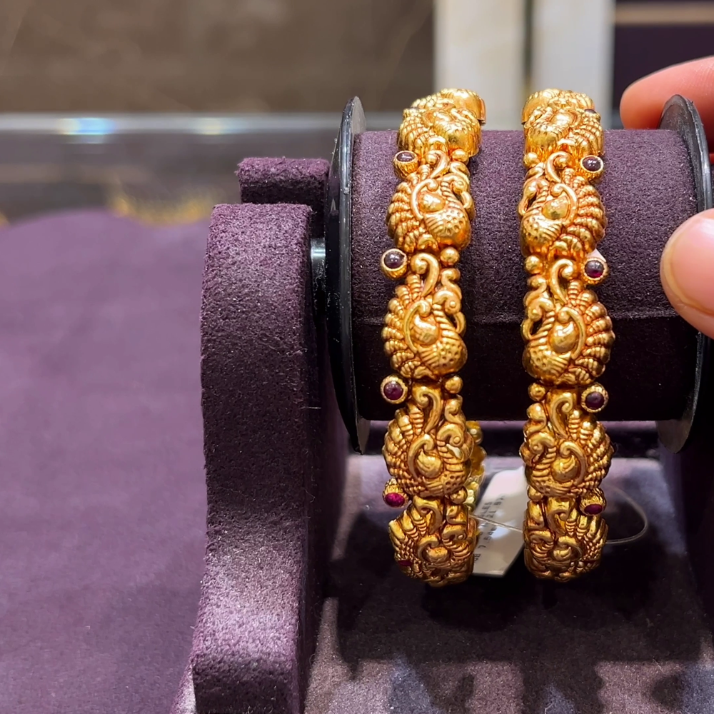 CMR 21.97gms BANGLES 22K Nakshi