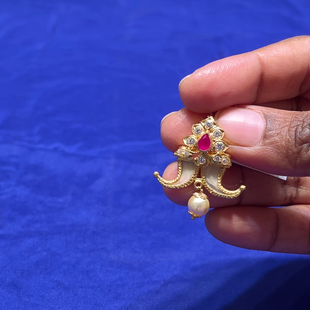 CMR 4.497gms Pendent 22K Nakshi