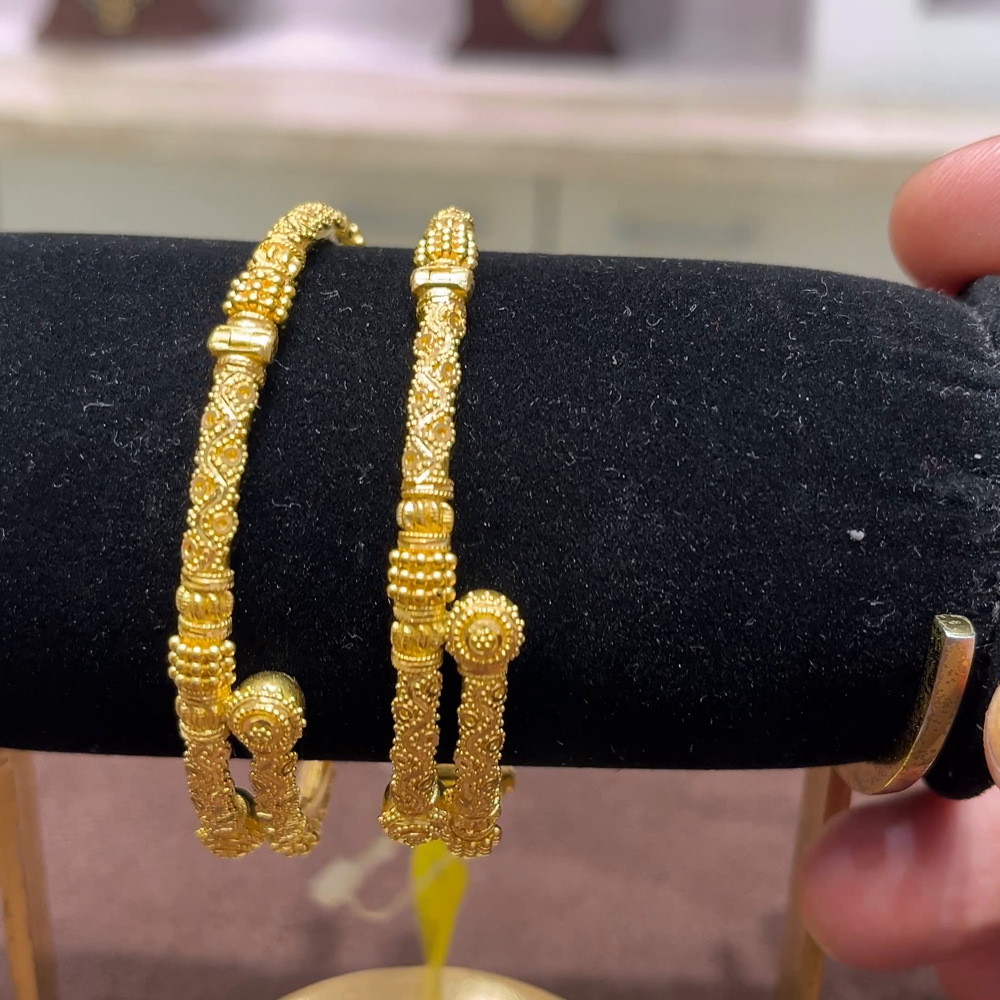 SwarnaKanchi 31.829gms BANGLES 22K Yellow Gold