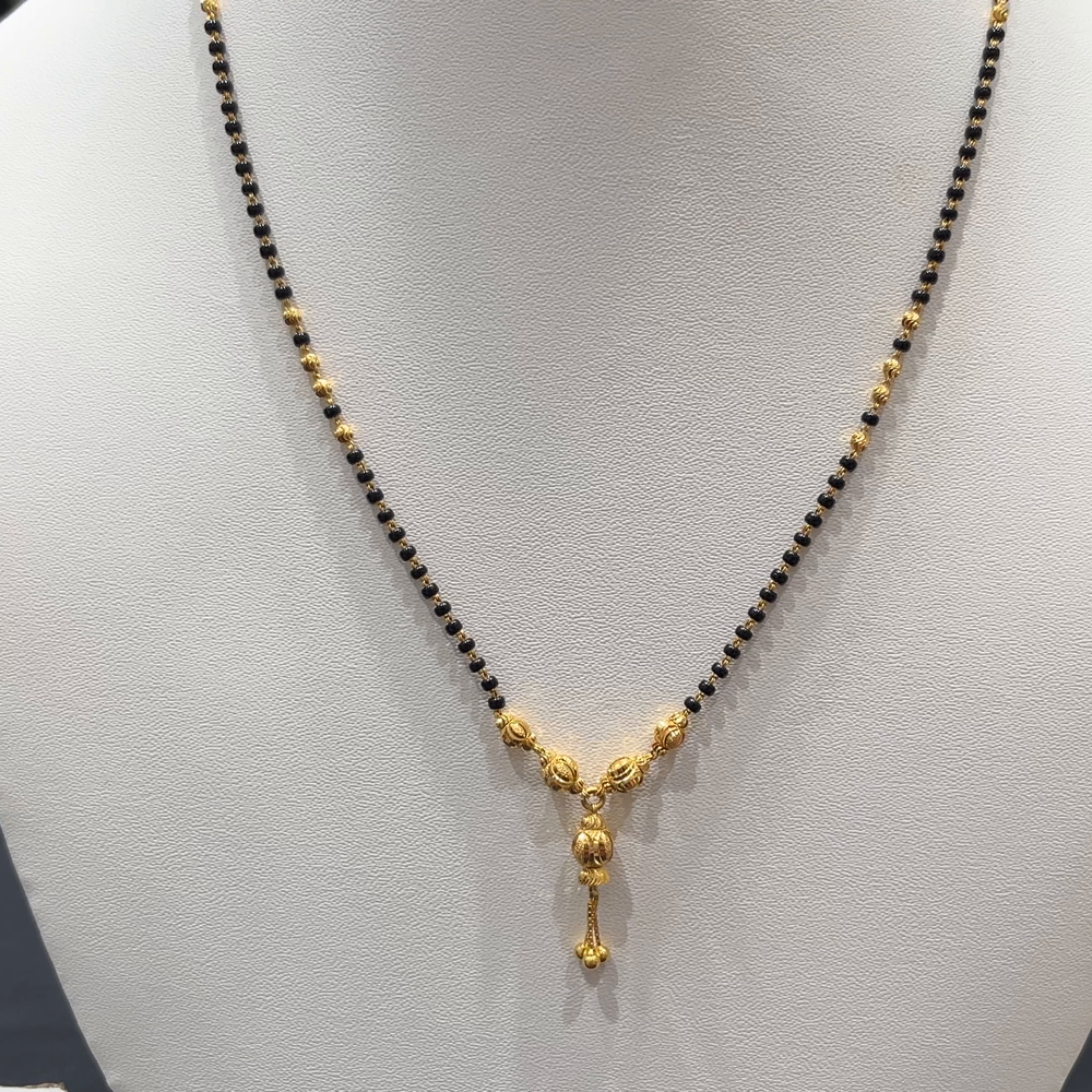 RS BROTHERS 7.285gms SHORT BLACK BEADS 22K Yellow Gold