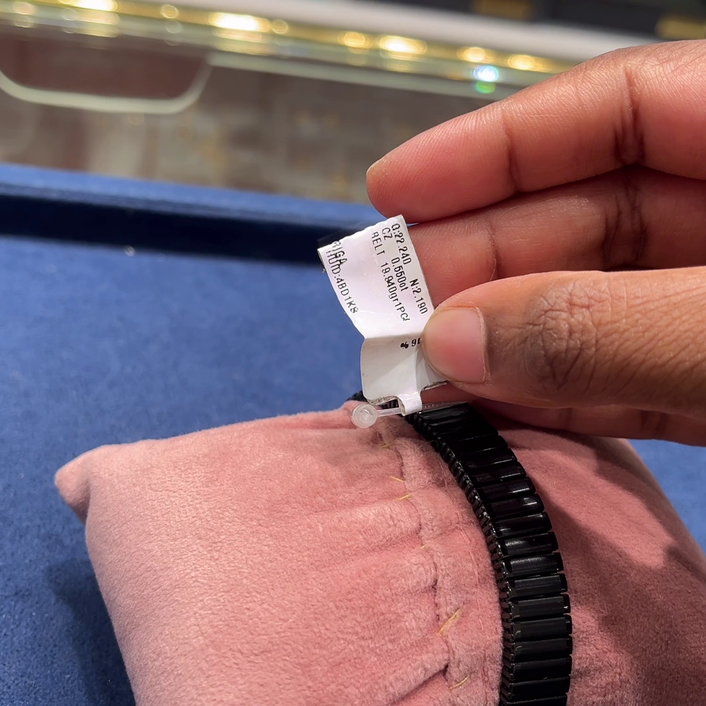 Anu Jewellers 2.19gms Bracelets 22K Yellow Gold