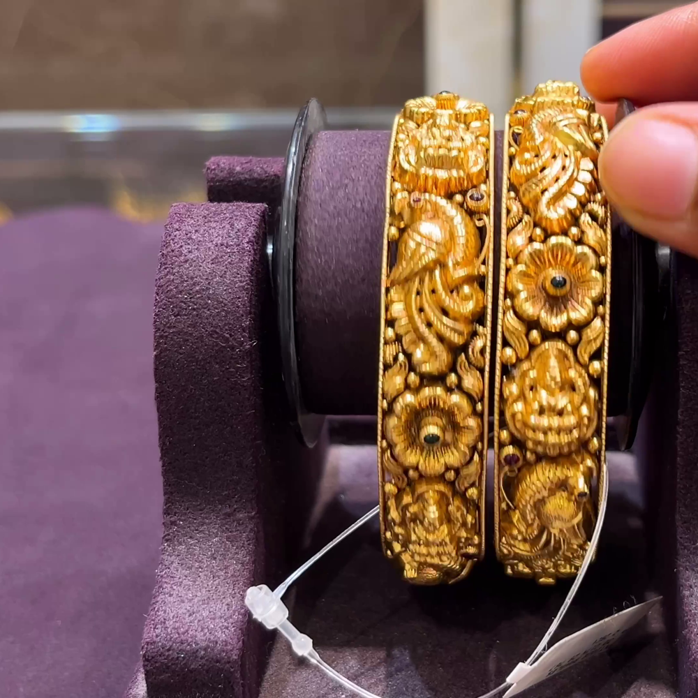 CMR 29.767gms BANGLES 22K Nakshi
