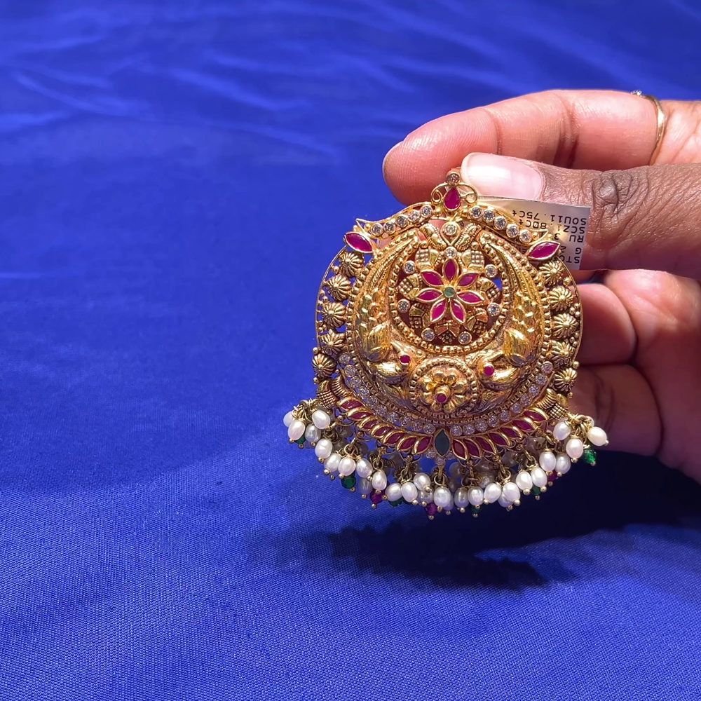 CMR 19.266gms Pendent 22K Nakshi