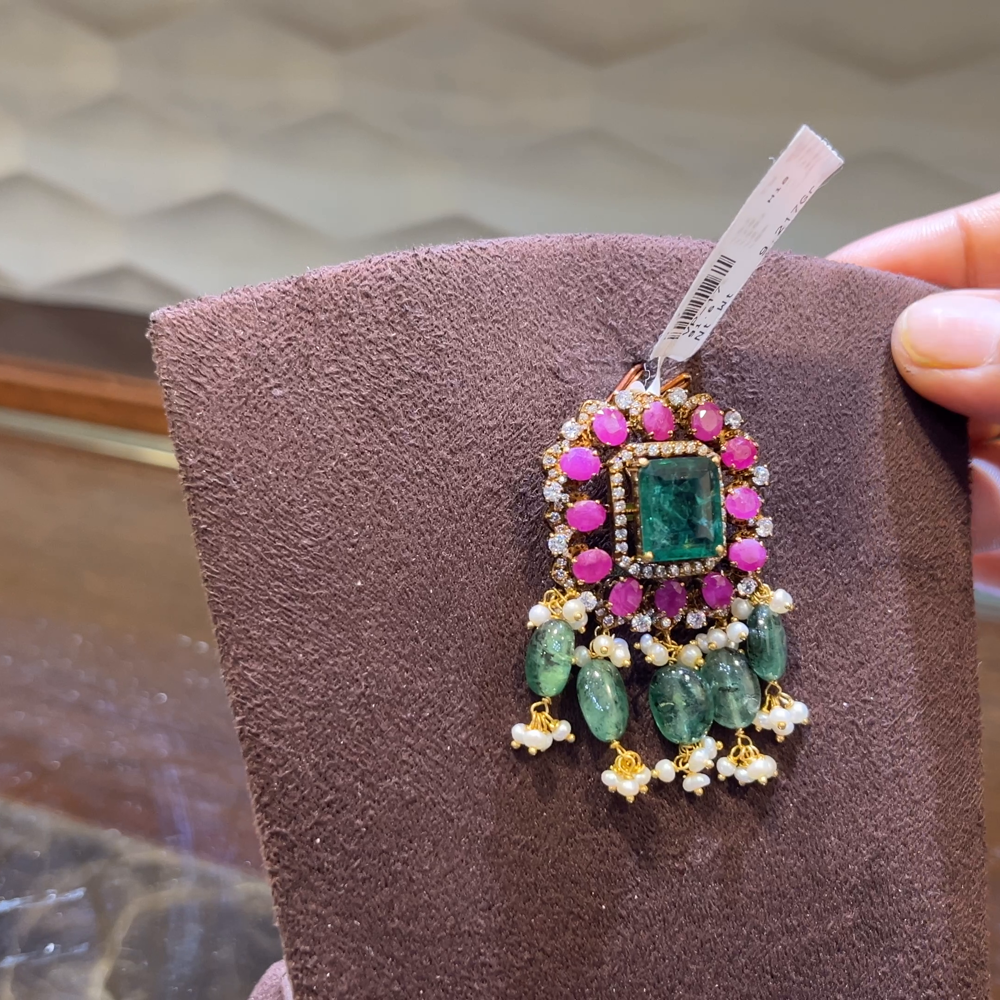 SRI RAM 9.217gms Pendent 22K Nakshi