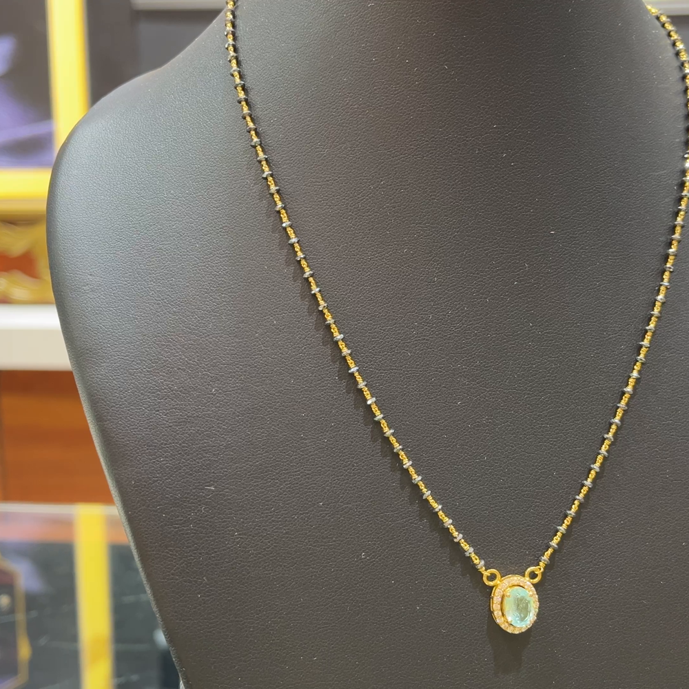 RS BROTHERS 5.43gms SHORT BLACK BEADS 22K Yellow Gold