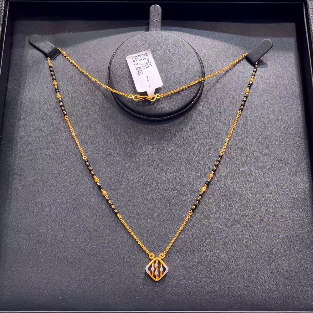 SOUTH INDIA 5.144gms SHORT BLACK BEADS 22K Yellow Gold