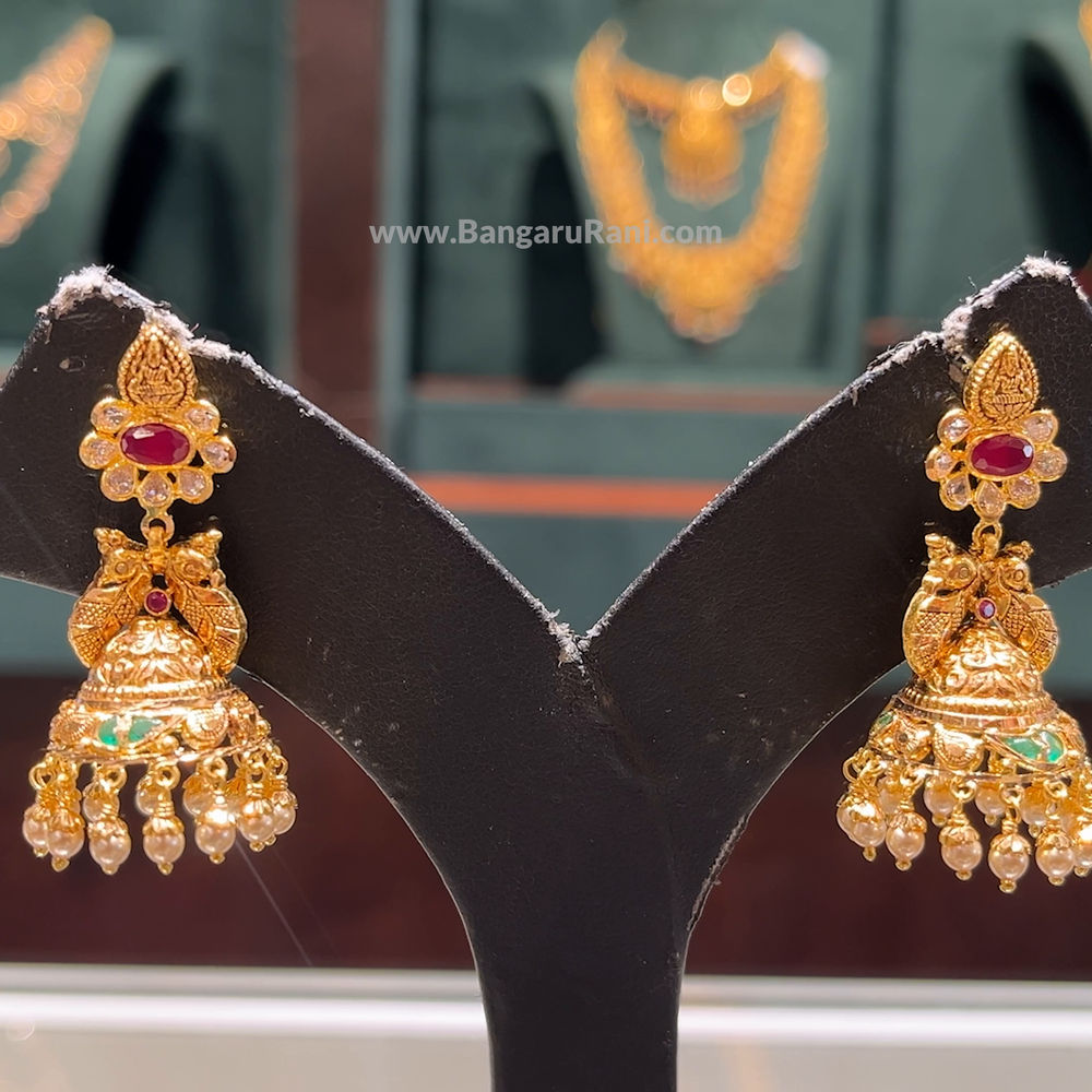 Gold earrings in butta 2025 model