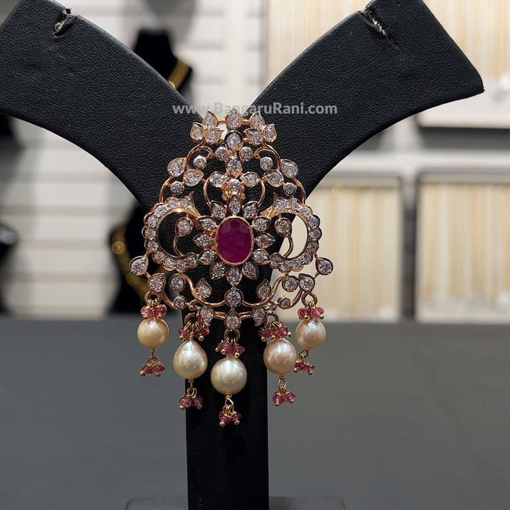 14.051gms Pendent 22K Nakshi