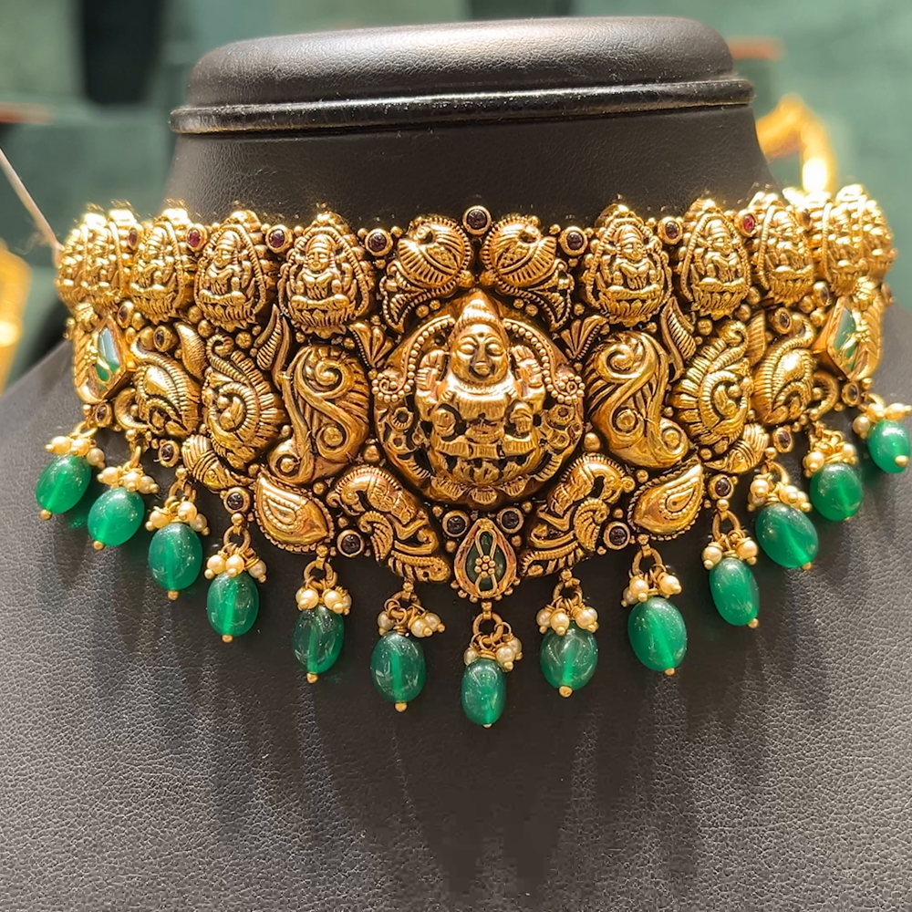 Short antique choker necklace deals