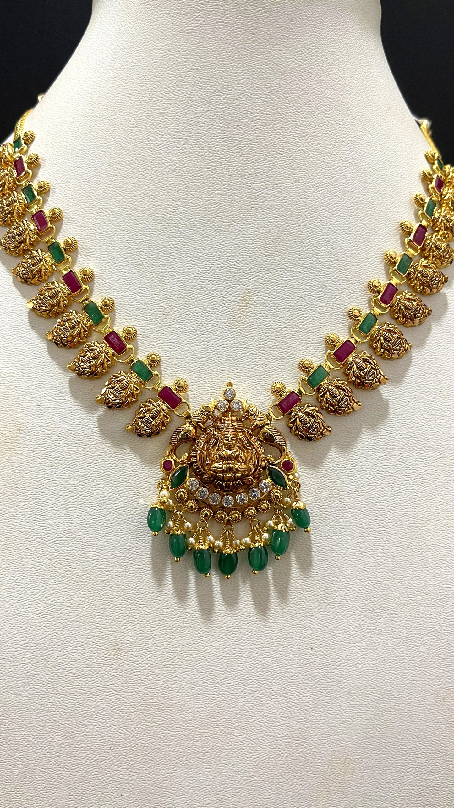 Saravana Jewellers 15.35gms NECKLACE 22K Yellow Gold