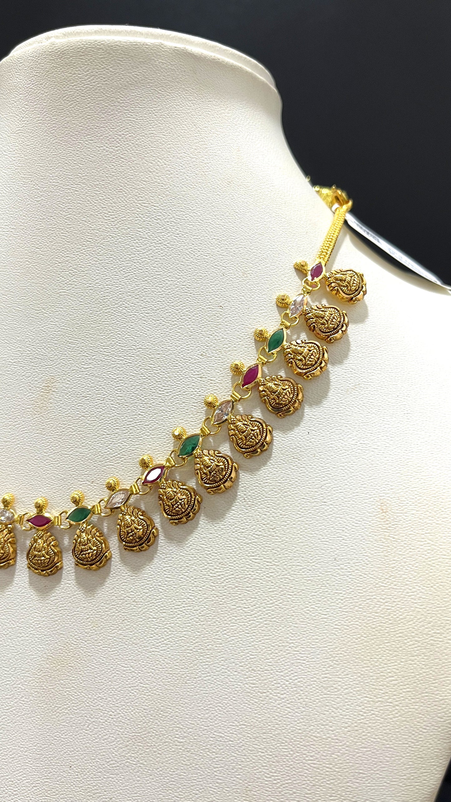 Saravana Jewellers 8.766gms NECKLACE 22K Yellow Gold
