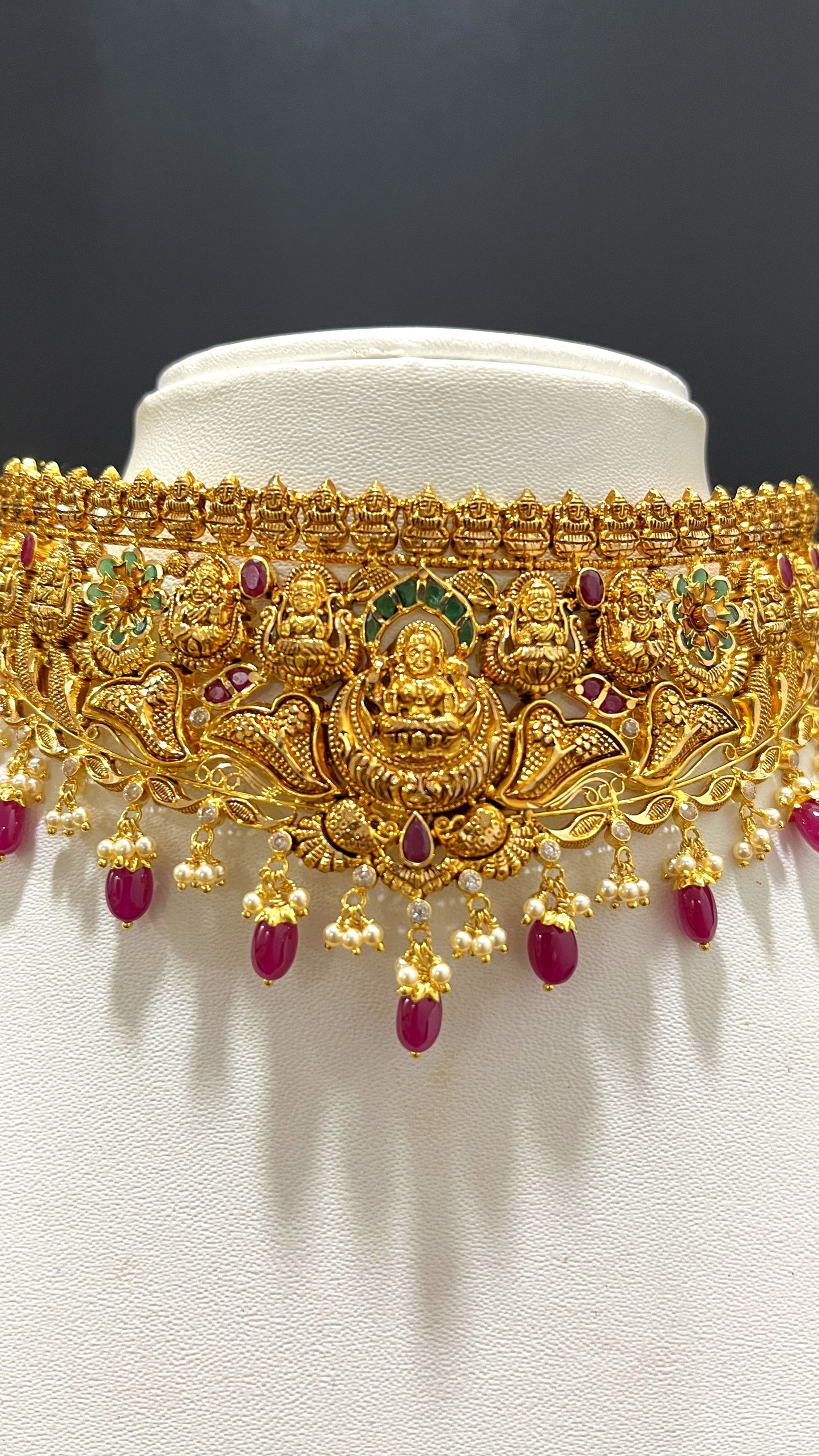 Saravana Jewellers 23.672gms CHOKER 22K Yellow Gold