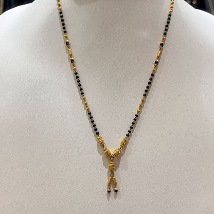 RS BROTHERS 7.775gms SHORT BLACK BEADS 22K Yellow Gold