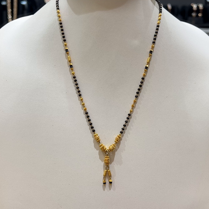 RS BROTHERS 7.775gms SHORT BLACK BEADS 22K Yellow Gold