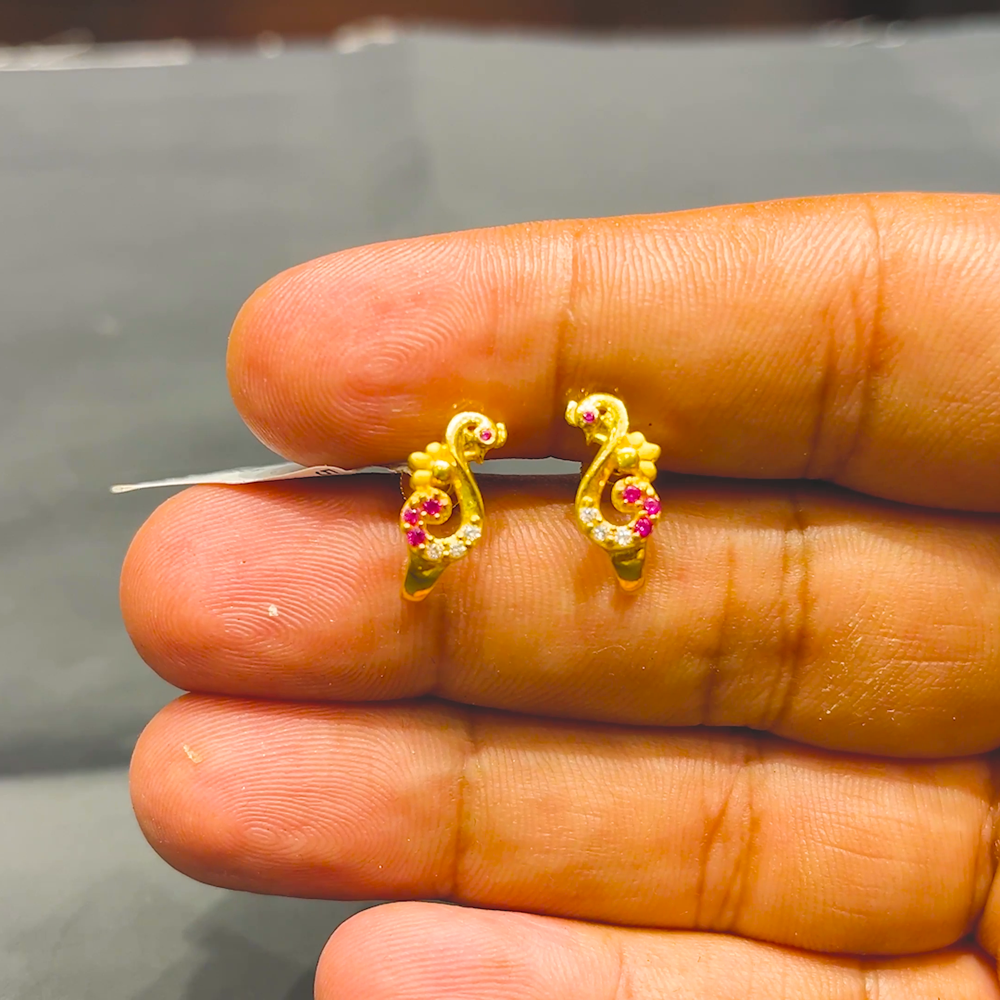 SOUTH INDIA 3.142gms EARRINGS 22K Yellow Gold