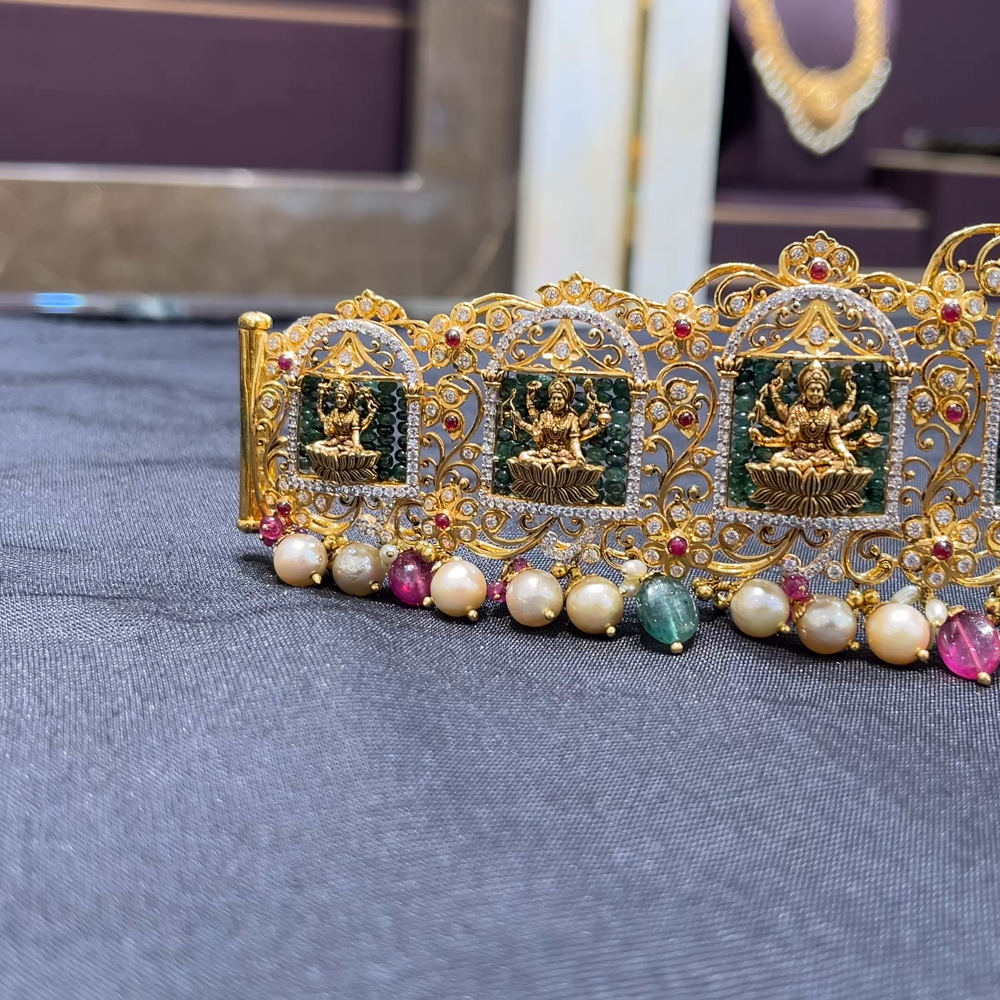 CMR 171.905gms VADDANAM 22K Nakshi