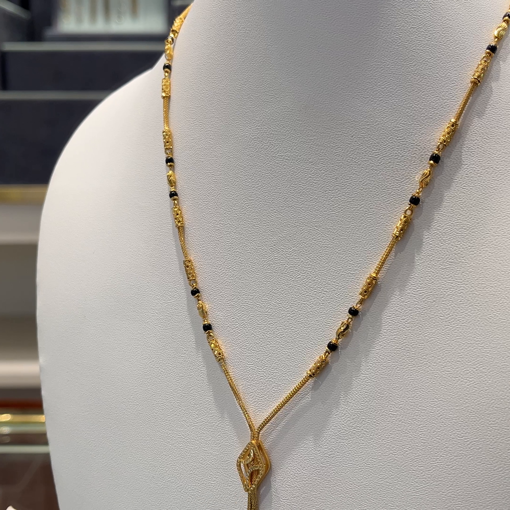 Anu Jewellers 12.245gms SHORT BLACK BEADS 22K Yellow Gold