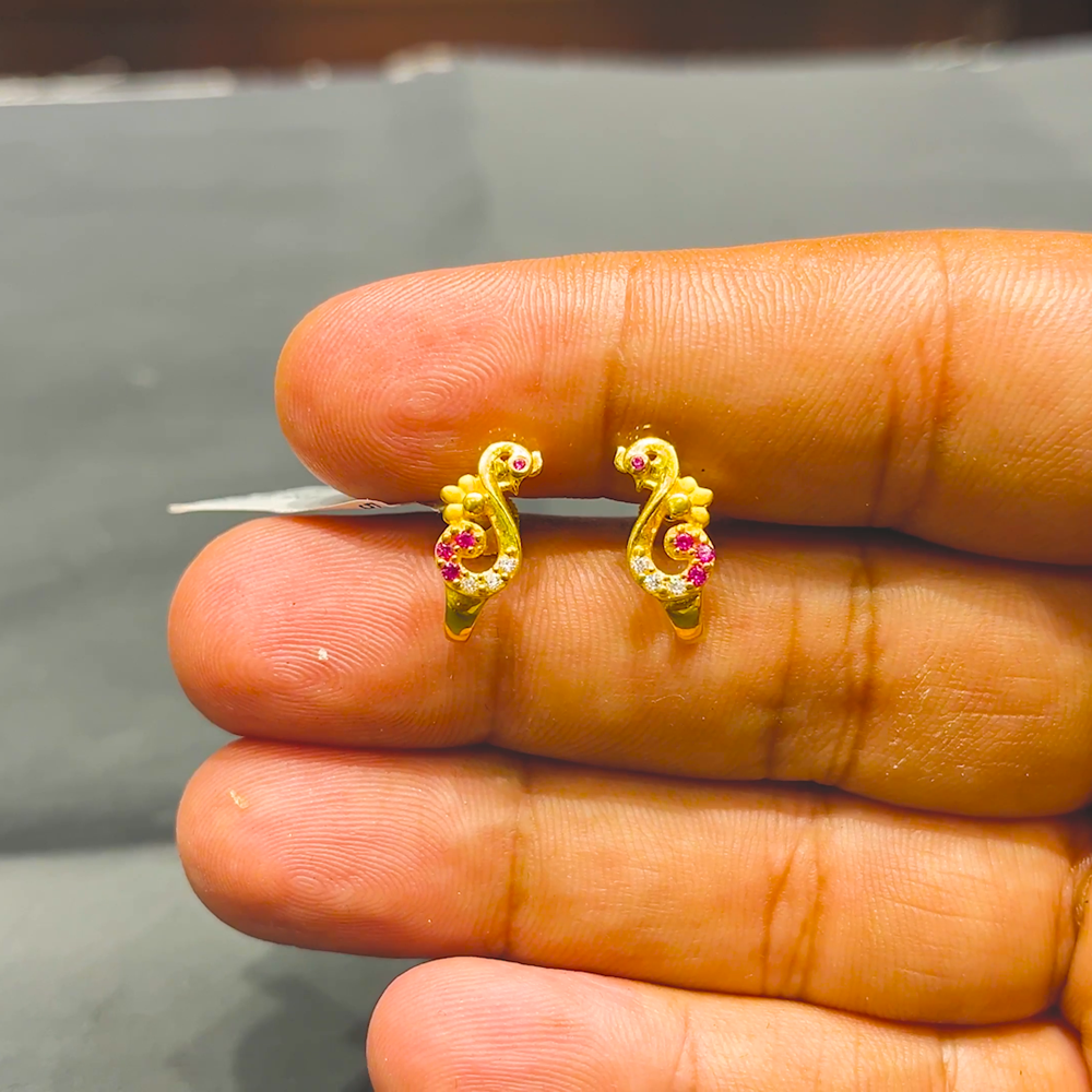 SOUTH INDIA 3.142gms EARRINGS 22K Yellow Gold