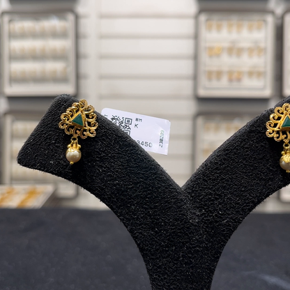 SOUTH INDIA 4.149gms EARRINGS 22K Yellow Gold