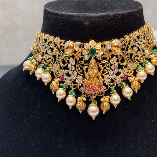 MUKUNDA JEWELLERS 54.282gms CHOKER 22K Yellow Gold