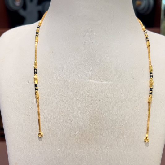 Anu Jewellers 7.667gms SHORT BLACK BEADS 22K Yellow Gold