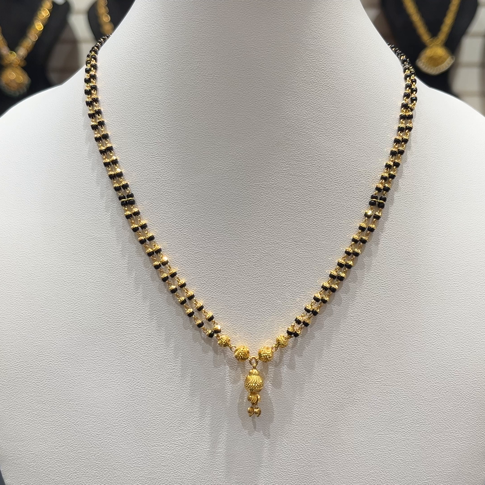 RS BROTHERS 9.936gms SHORT BLACK BEADS 22K Yellow Gold