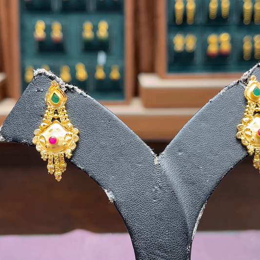 CMR 4.728gms EARRINGS 22K Yellow Gold