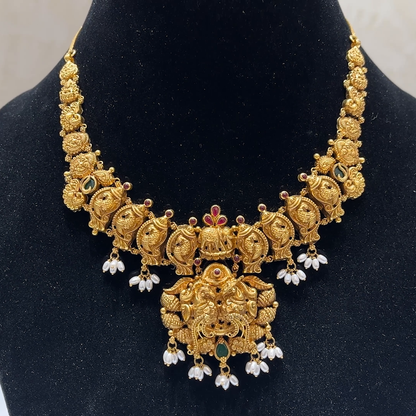 MUKUNDA JEWELLERS 24.83gms NECKLACE 22K Yellow Gold