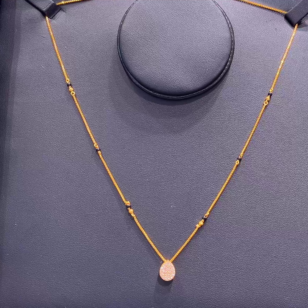 SOUTH INDIA 4.488gms SHORT BLACK BEADS 22K Yellow Gold