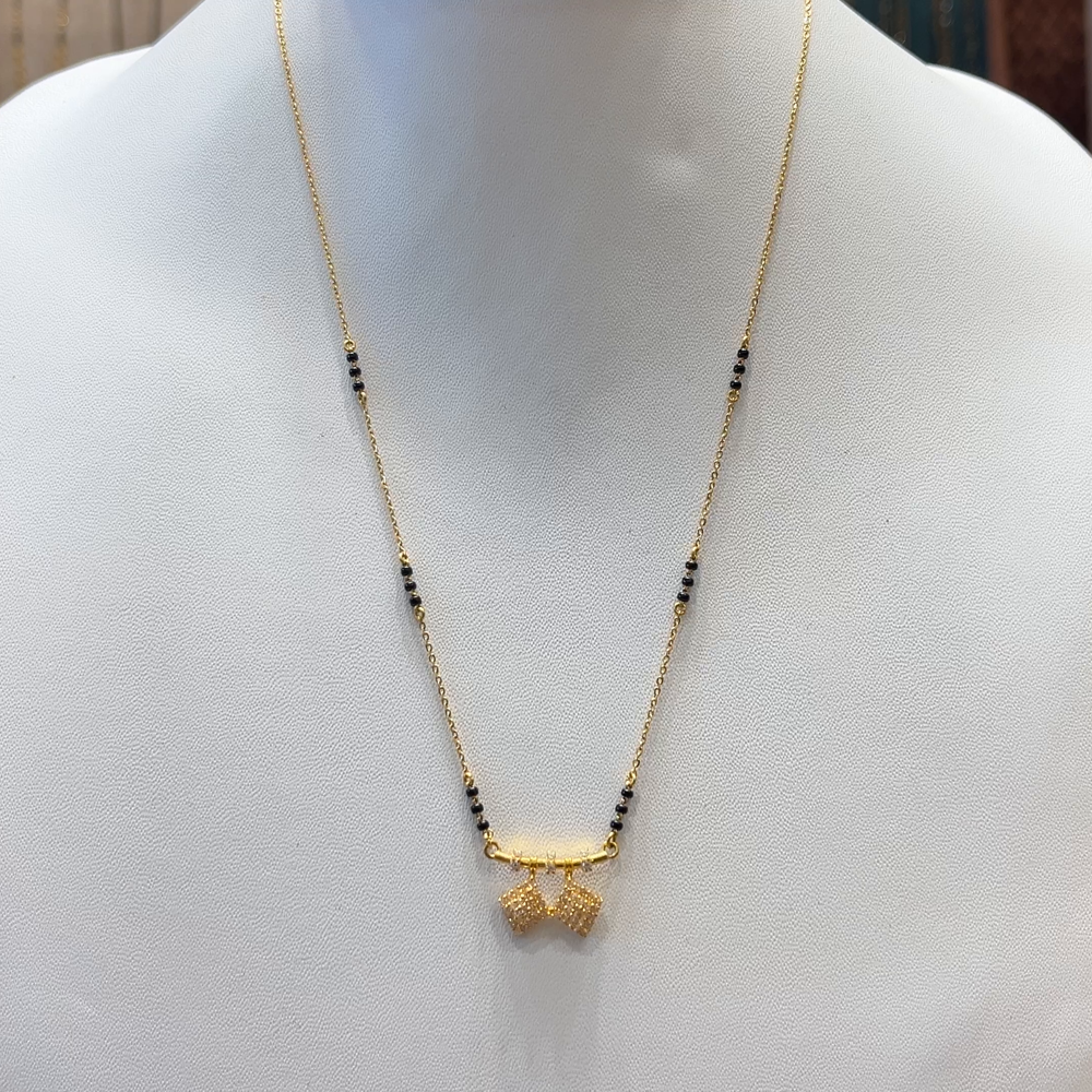 CMR 4.686gms SHORT BLACK BEADS 22K Nakshi